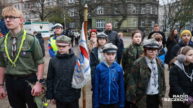 Fot. Robert Stachnik [Radio Szczecin] Oficjalne obchody świętowania niepodległej Polski rozpoczęte [ZDJĘCIA]