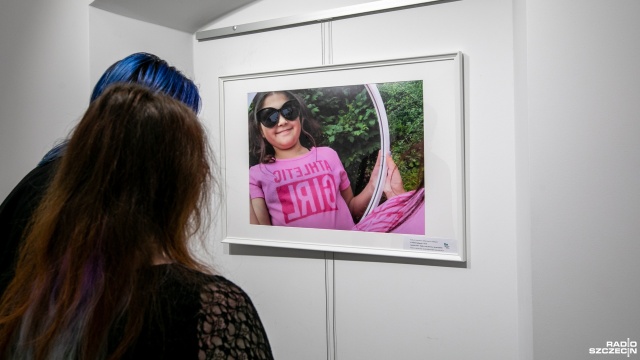 Fot. Weronika Łyczywek [Radio Szczecin] „Moje prawa w obiektywie” - wystawa w szczecińskim magistracie [ZDJĘCIA]