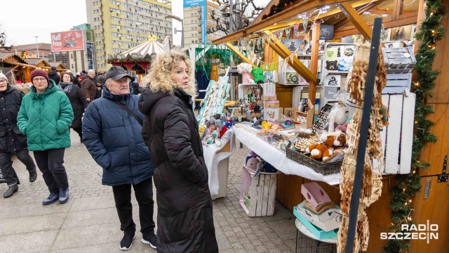 Fot. Robert Stachnik [Radio Szczecin] Ruszył Jarmark Bożonarodzeniowy w Szczecinie [WIDEO, ZDJĘCIA]