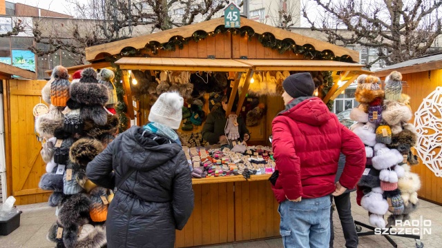Fot. Robert Stachnik [Radio Szczecin] Ruszył Jarmark Bożonarodzeniowy w Szczecinie [WIDEO, ZDJĘCIA]