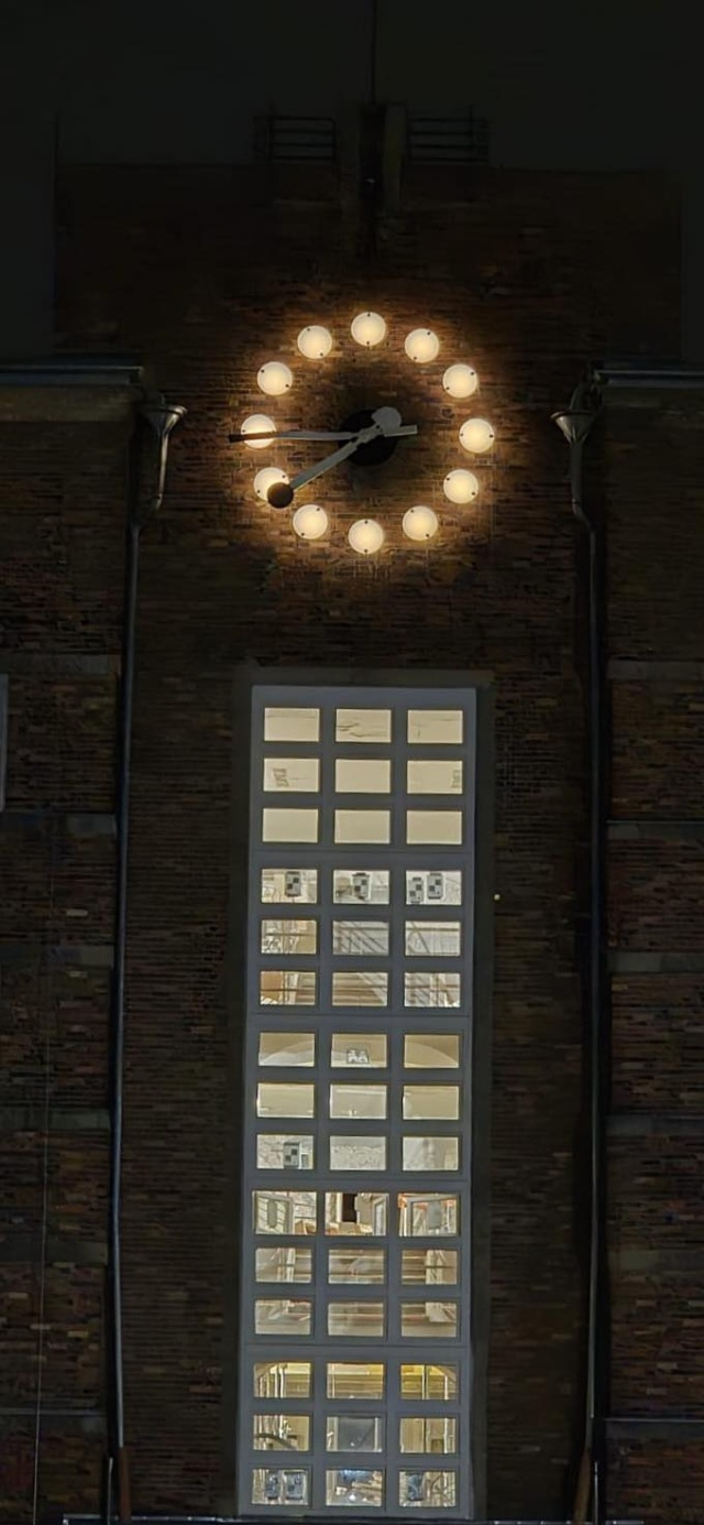 Fot. www.facebook.com/MichałDębowski Zabytkowy zegar znów odmierza czas