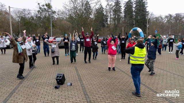 Fot. Robert Stachnik [Radio Szczecin] Pobiegli w ciemno, w geście solidarności z niewidomymi [WIDEO, ZDJĘCIA]