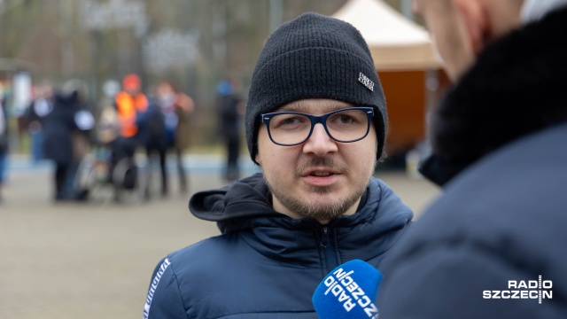 Fot. Robert Stachnik [Radio Szczecin] Pobiegli w ciemno, w geście solidarności z niewidomymi [WIDEO, ZDJĘCIA]