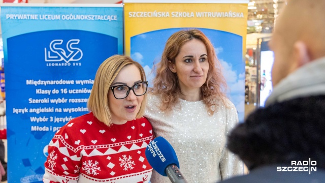 Fot. Robert Stachnik [Radio Szczecin] Można kupić książkę lub świąteczną ozdobę i pomóc dzieciom [WIDEO, ZDJĘCIA]