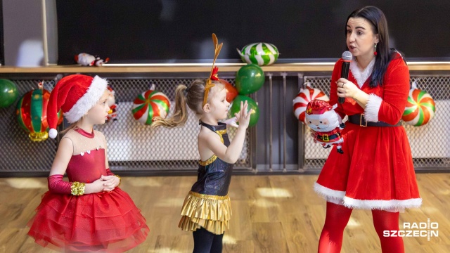 Fot. Robert Stachnik [Radio Szczecin] „Centymetry dla Antosi” - kiermasz, pokaz magii i świąteczne pomaganie [WIDEO, ZDJĘCIA]