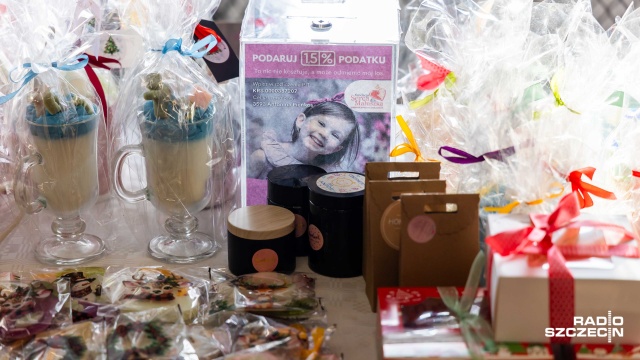 Fot. Robert Stachnik [Radio Szczecin] „Centymetry dla Antosi” - kiermasz, pokaz magii i świąteczne pomaganie [WIDEO, ZDJĘCIA]