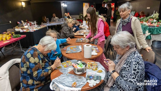 Fot. Robert Stachnik [Radio Szczecin] Świąteczny Jarmark Rozmaitości w Dąbiu [WIDEO, ZDJĘCIA]