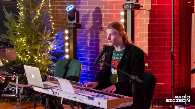 Fot. Robert Stachnik [Radio Szczecin] Uczniowie zorganizowali charytatywny koncert dla nauczycielki [WIDEO, ZDJĘCIA]