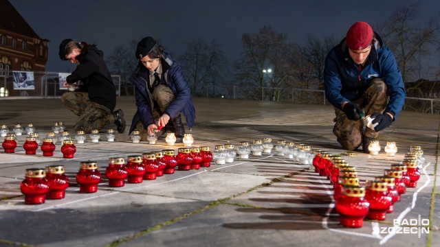 Fot. Robert Stachnik [Radio Szczecin] W Szczecinie zapłonęły Światła Pamięci [WIDEO, ZDJĘCIA]
