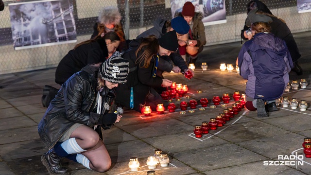 Fot. Robert Stachnik [Radio Szczecin] W Szczecinie zapłonęły Światła Pamięci [WIDEO, ZDJĘCIA]