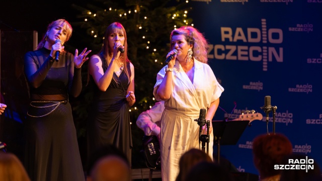 Fot. Robert Stachnik [Radio Szczecin] Szczecińscy artyści, odznaczenia wieloletnich pracowników - świąteczny koncert w Radiu Szczecin [WIDEO, ZDJĘCIA]