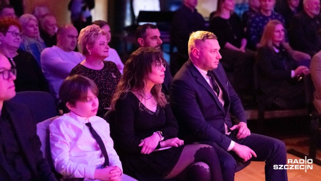 Fot. Robert Stachnik [Radio Szczecin] Szczecińscy artyści, odznaczenia wieloletnich pracowników - świąteczny koncert w Radiu Szczecin [WIDEO, ZDJĘCIA]