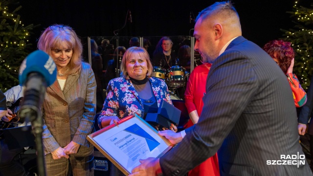 Fot. Robert Stachnik [Radio Szczecin] Szczecińscy artyści, odznaczenia wieloletnich pracowników - świąteczny koncert w Radiu Szczecin [WIDEO, ZDJĘCIA]