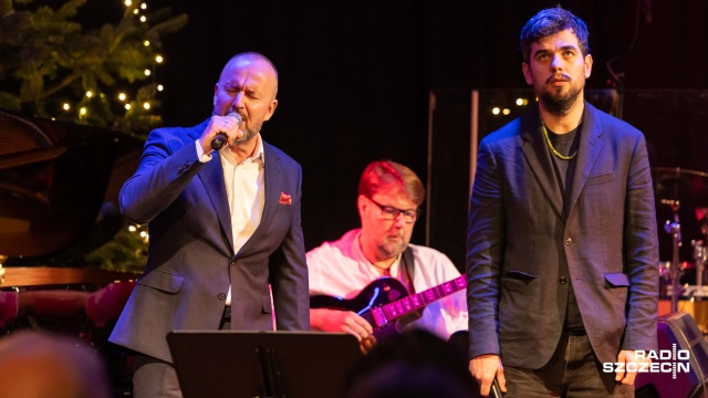 Fot. Robert Stachnik [Radio Szczecin] Szczecińscy artyści, odznaczenia wieloletnich pracowników - świąteczny koncert w Radiu Szczecin [WIDEO, ZDJĘCIA]