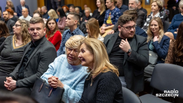 Fot. Robert Stachnik [Radio Szczecin] Szczecińscy artyści, odznaczenia wieloletnich pracowników - świąteczny koncert w Radiu Szczecin [WIDEO, ZDJĘCIA]