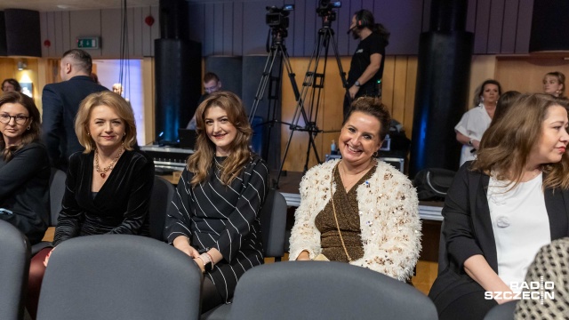 Fot. Robert Stachnik [Radio Szczecin] Szczecińscy artyści, odznaczenia wieloletnich pracowników - świąteczny koncert w Radiu Szczecin [WIDEO, ZDJĘCIA]