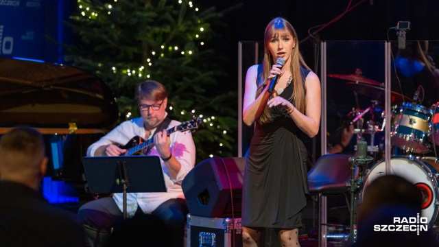 Fot. Robert Stachnik [Radio Szczecin] Szczecińscy artyści, odznaczenia wieloletnich pracowników - świąteczny koncert w Radiu Szczecin [WIDEO, ZDJĘCIA]