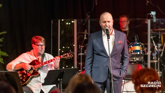 Fot. Robert Stachnik [Radio Szczecin] Szczecińscy artyści, odznaczenia wieloletnich pracowników - świąteczny koncert w Radiu Szczecin [WIDEO, ZDJĘCIA]