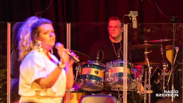 Fot. Robert Stachnik [Radio Szczecin] Szczecińscy artyści, odznaczenia wieloletnich pracowników - świąteczny koncert w Radiu Szczecin [WIDEO, ZDJĘCIA]