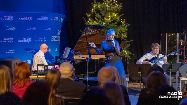 Fot. Robert Stachnik [Radio Szczecin] Szczecińscy artyści, odznaczenia wieloletnich pracowników - świąteczny koncert w Radiu Szczecin [WIDEO, ZDJĘCIA]