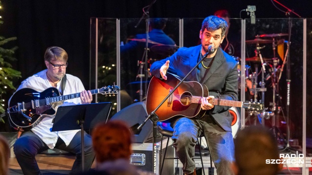 Fot. Robert Stachnik [Radio Szczecin] Szczecińscy artyści, odznaczenia wieloletnich pracowników - świąteczny koncert w Radiu Szczecin [WIDEO, ZDJĘCIA]