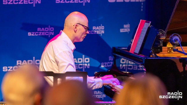 Fot. Robert Stachnik [Radio Szczecin] Szczecińscy artyści, odznaczenia wieloletnich pracowników - świąteczny koncert w Radiu Szczecin [WIDEO, ZDJĘCIA]