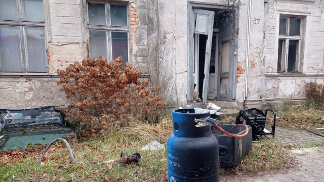 Fot. Komenda Powiatowa Państwowej Straży Pożarnej w Wałczu Tragiczny pożar domu jednorodzinnego w Wałczu [ZDJĘCIA]