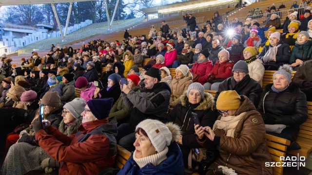 Fot. Robert Stachnik [Radio Szczecin] Kolędowanie ze Szczecinianami w Teatrze Letnim [ZDJĘCIA]