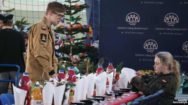 Fot. Przemysław Polanin [Radio Szczecin] Trwają przygotowania do największej wigilii w Kołobrzegu [ZDJĘCIA]