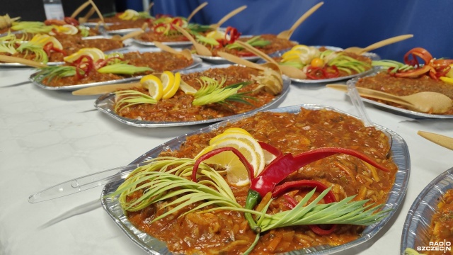 Fot. Przemysław Polanin [Radio Szczecin] Barszcz, opłatek, modlitwa - "Wigilia bez samotności” w Kołobrzegu