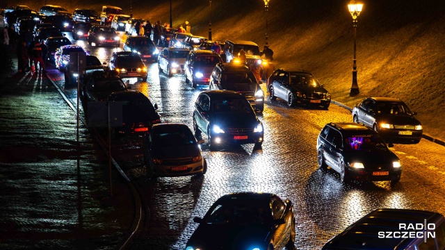 Fot. Robert Stachnik [Radio Szczecin] Kierowcy starszych samochodów chcą zapalić czerwone światło Strefie Czystego Transportu [WIDEO, ZDJĘCIA]