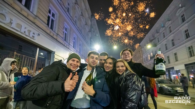 W domach, u przyjaciół albo na zorganizowanych imprezach - tak nowy rok witali szczecinianie.