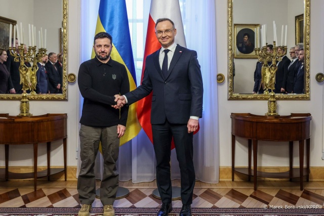 Prezydent Andrzej Duda mówił po spotkaniu w Warszawie z Wołodymyrem Zełenskim, że trudne kwestie historyczne były jednym z tematów spotkania polityków.