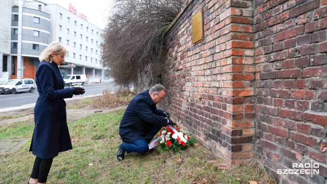 Nigdy więcej - szczeciński Instytut Pamięci Narodowej upamiętnił 80. rocznicę wyzwolenia byłego niemieckiego obozu Auschwitz-Birkenau.