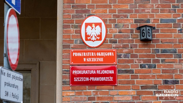Co przysługuje ofiarom przestępstw i jak uzyskać niezbędną pomoc. Na to mogą liczyć osoby, które odwiedzą w tym tygodniu prokuratorów dyżurujących w budynkach prokuratury Okręgowej i Rejonowej w Szczecinie. To w ramach tygodnia Pomocy Osobom Pokrzywdzonym Przestępstwem.