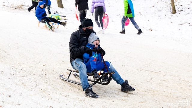 Tegoroczne ferie zimowe po raz ostatni obyły się na dotychczasowych zasadach. Od 2026 roku Ministerstwo Edukacji Narodowej wprowadza zmiany w organizacji odpoczynku uczniów po pierwszym semestrze nauki.
