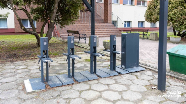 Miało być 20 stacji ładowania hulajnóg elektrycznych w Szczecinie. Stanęła jedna i więcej nie będzie.