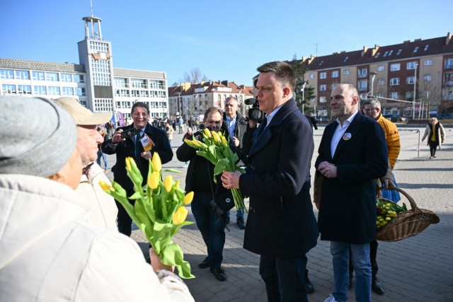 Marszalek Sejmu Szymon Hołownia chce powstania na terenie Sejmu muralu Zofii Moraczewskiej - jednej z pierwszych polskich posłanek.