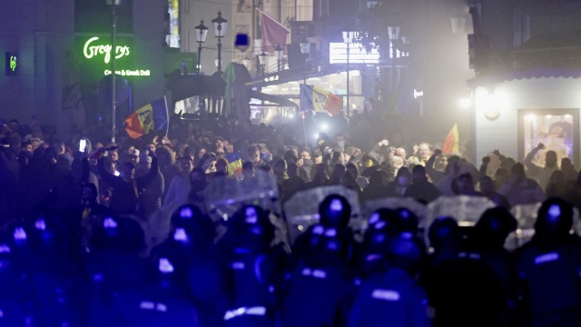 W Bukareszcie doszło do zamieszek po odrzuceniu przez Centralne Biuro Wyborcze kandydatury Calina Georgescu w powtórzonych wyborach prezydenckich. Co najmniej dwie osoby zostały ranne.