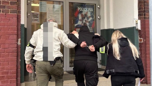 Dzięki szybkiej akcji sprawca brutalnego rozboju w Szczecinie został zatrzymany w godzinę po zdarzeniu. Do napadu doszło w dzielnicy Osów.