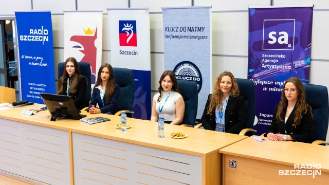Uczniowie ósmych klas ze Szczecina weekend rozpoczęli od nauki matematyki. To w ramach konferencji Klucz do Matmy, która trwa dziś na wydziale ekonomii finansów i zarządzania Uniwersytetu Szczecińskiego.