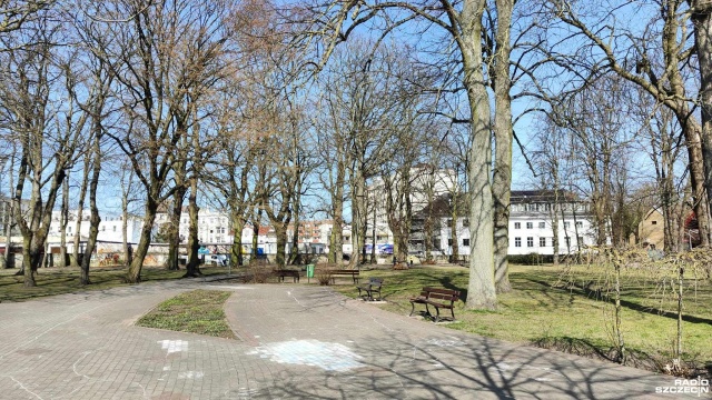 Nowy park powstanie w centrum Kołobrzegu. W ten sposób miasto zagospodaruje zaniedbany teren po dawnym przedszkolu.
