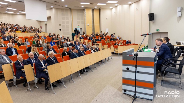 Adwokaci ze Szczecina wybierają dziś nowe władze samorządu zawodowego. Podczas Zgromadzenia Sprawozdawczo-Wyborczego wyłoniony zostanie między innymi nowy dziekana izby.