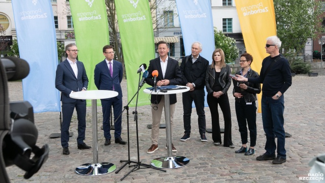 Umowa na dofinansowanie remontu placu Orła Białego w Szczecinie podpisana. Chodzi o kwotę 14 milionów złotych z unijnych środków. Umowę w tej sprawie podpisały we wtorek władze miasta z Urzędem Marszałkowskim Województwa Zachodniopomorskiego.