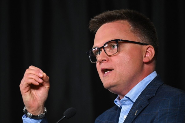 Szymon Hołownia ma wątpliwości, co do misji lewicy w sprawie skrócenia czasu pracy.