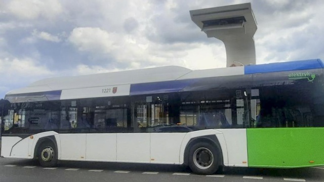 Trzy urządzenia zamontowane zostaną na pętli na Osiedlu Zawadzkiego, dwa pojawią się na pętli na Kołłątaja, jedno na Roosevelta.