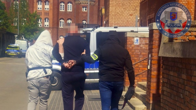 Prowadził samochód mimo aktywnego zakazu. 46-latka zatrzymali policjanci ze szczecińskiej drogówki podczas rutynowej kontroli.