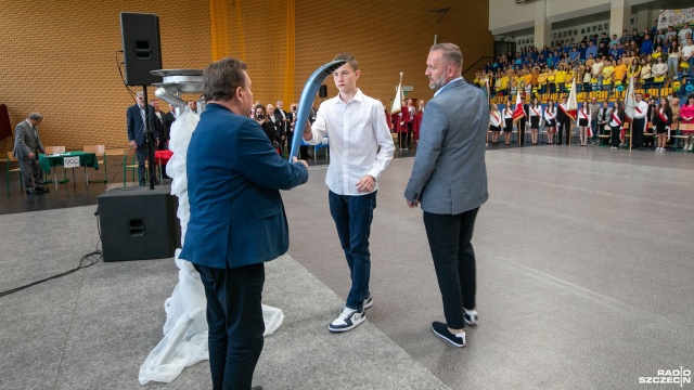 Uczniowie szkół podstawowych spotkali się w Dębnie z olimpijczykami w ramach Wojewódzkich Dni Olimpijczyka.