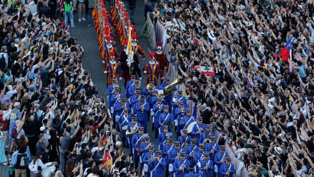 Papież Leon XIV nie jest obcy polskim duchownym - studiujący w Rzymie ks. Jakub Suszyński ze Szczecina (pochodzi z Trzebiatowa) zaznacza, że w całym mieście panuje ogromna radość z wyboru nowego papieża.