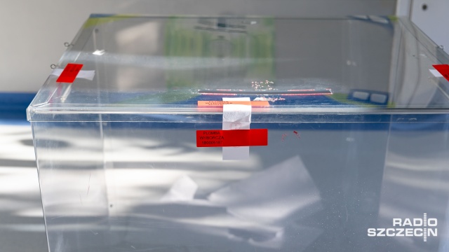 Piątek jest ostatnim dniem, w którym wyborcy z niepełnosprawnością i ci, którzy najpóźniej w dniu wyborów prezydenckich ukończą 60 lat, mogą składać wnioski o sporządzenie aktu pełnomocnictwa do głosowania w dniu 18 maja. Głosować przez pełnomocnika można tylko w kraju.